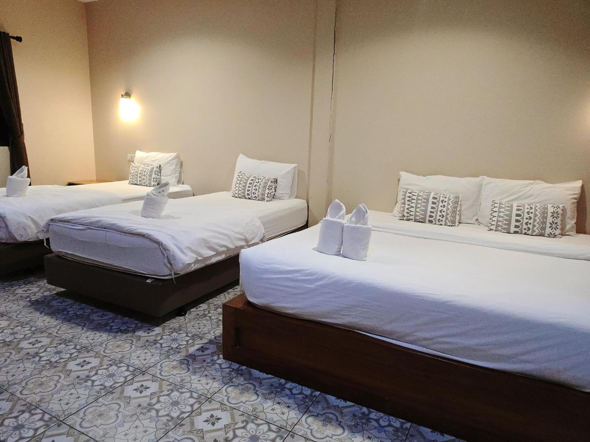 Ban Chuk Kum Warmwell Hostel מראה חיצוני תמונה