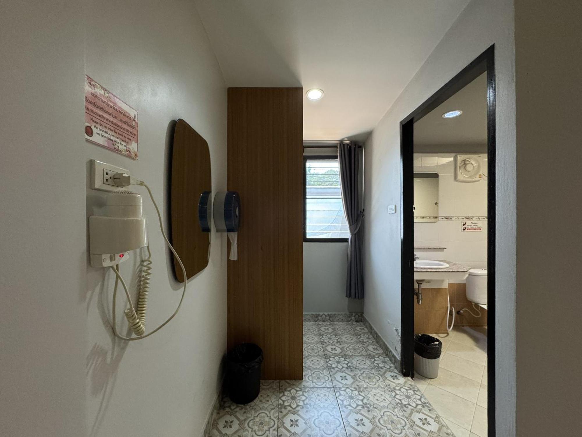 Ban Chuk Kum Warmwell Hostel מראה חיצוני תמונה